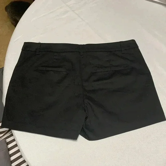 VENUS Women’s Shorts,NWOT. - Picture 2 of 3
